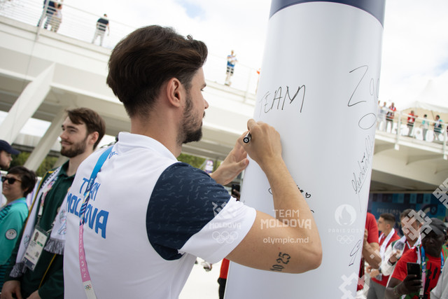 FOTO | Paris 2024: Sportivii din Republica Moldova se alătură apelului la o lume unită - „Dați o șansă păcii!” 