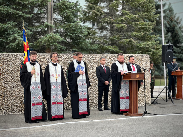 FOTO | Preoți de la Mitropolia Basarabiei au săvârșit ceremonialul religios la detașarea contingentului KFOR-21 în Kosovo