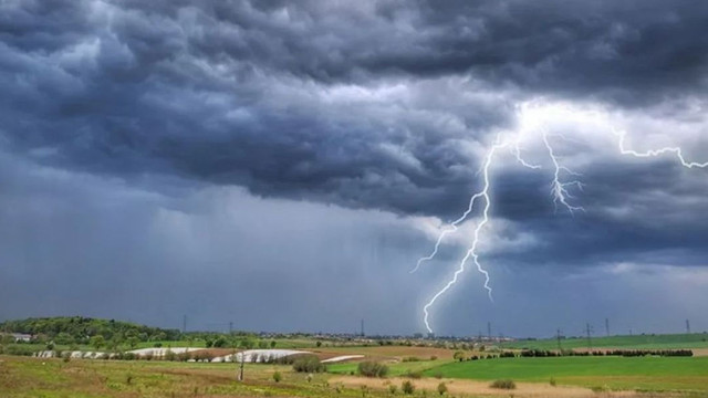 Instabilitate atmosferică și averse de ploaie în zonele de nord și centru ale Republicii Moldova, anunțate de meteorologi