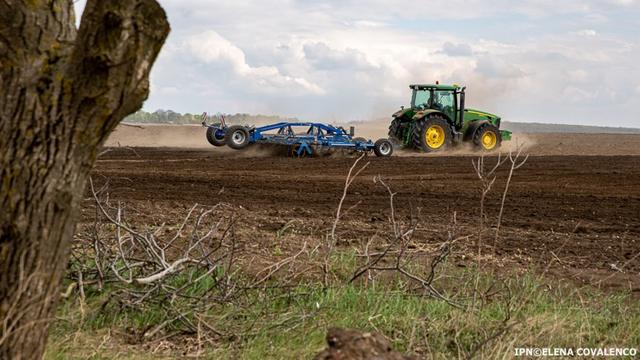 Premierul a discutat cu fermierii din sudul Republicii Moldova despre soluțiile pentru problemele din agricultură