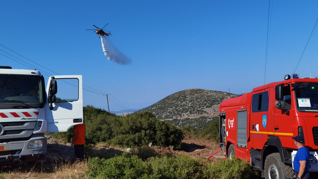 FOTO | A doua misiune a echipei pompierilor IGSU la lichidarea incendiului de vegetație în localitatea Vila din Grecia