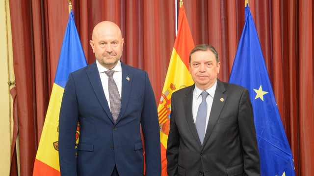 FOTO | Vladimir Bolea a avut o întrevedere cu ministrul agriculturii din Spania
