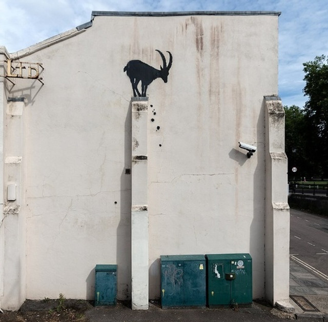 Banksy a revendicat o a doua lucrare cu animale apărută la Londra