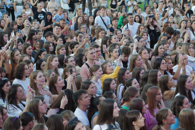 FOTO | Ziua Internațională a Tineretului a fost marcată printr-un concert la Arena Chișinău