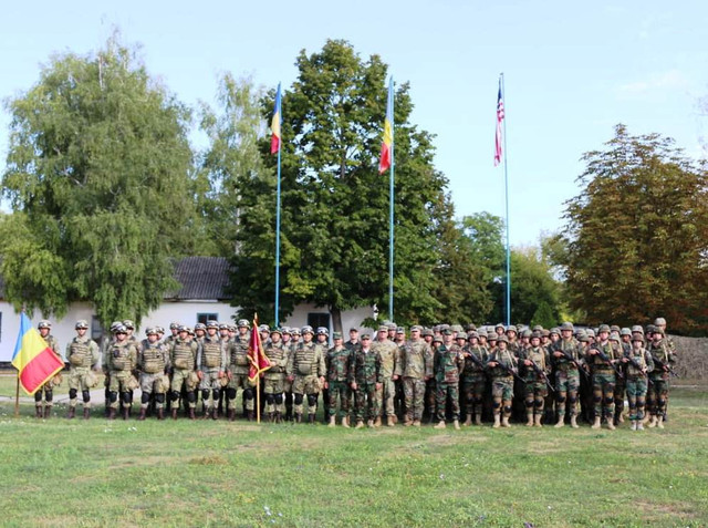 FOTO | Militarii din Republica Moldova participă alături de militarii Armatei Române și cei ai Statelor Unite la exercițiul „SCUTUL DE FOC 24”