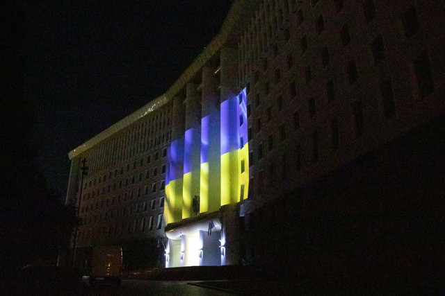 VIDEO | Clădirea Parlamentului a fost iluminată în culorile drapelului Ucrainei
