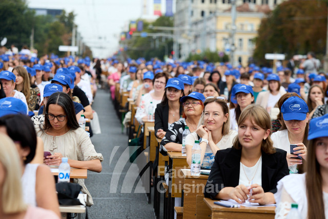 FOTO | Marea Dictare Națională. Maia Sandu: „Astăzi celebrăm libertatea și bucuria de a trăi în limba noastră. Trăiască Limba Română”