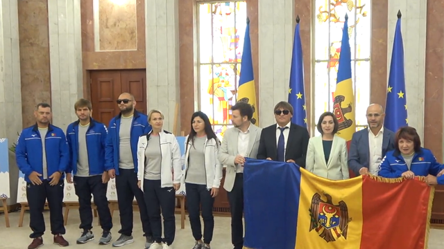 Maia Sandu, la ceremonia de înmânare a drapelului de stat sportivilor care participă la Jocurile Paralimpice de la Paris: Vă urez să creșteți numărul de medalii