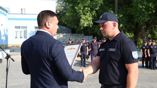 FOTO | IGSU și MAI au oferit diplome de onoare pentru pompierii din Republica Moldova care au ajutat la stingerea incendiilor din Grecia 