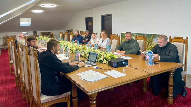 FOTO | Profesori de Religie din cadrul Mitropoliei Basarabiei s-au întâlnit pentru a consolida educația religioasă în școli 
