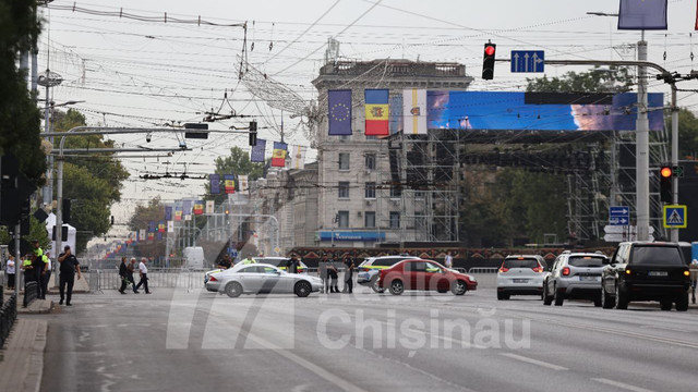 Troleibuzele și autobuzele circulă astăzi conform orarului de duminică. Circulația rutieră în PMAN este sistată
