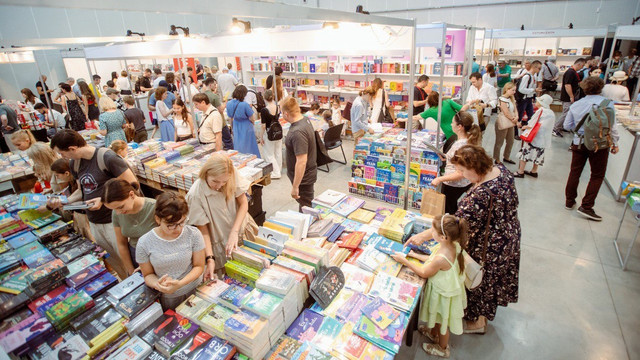 Începe Salonul Internațional de Carte „Bookfest” la Chișinău. Vor avea loc prezentări și lansări de carte cu personalități culturale de pe ambele maluri ale Prutului