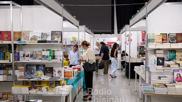 Salonul Internațional de Carte Bookfest Chișinău. A fost lansată lucrarea „Panorama postcomunismului în Republica Moldova”