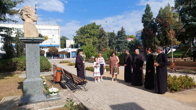 FOTO | Omagiu limbii române, adus ieri de către Episcopia de Bălți a Mitropoliei Basarabiei. PS Antonie: „Pentru noi, cei din Bălți, Ziua Limbii Române trebuie să fie în fiecare zi” 