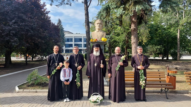 FOTO | Omagiu limbii române, adus ieri de către Episcopia de Bălți a Mitropoliei Basarabiei. PS Antonie: „Pentru noi, cei din Bălți, Ziua Limbii Române trebuie să fie în fiecare zi” 