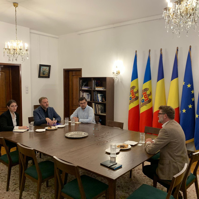 FOTO | Ambasadorul României la Chișinău s-a întâlnit cu directorul Congresului Național al Ucrainenilor din Moldova 