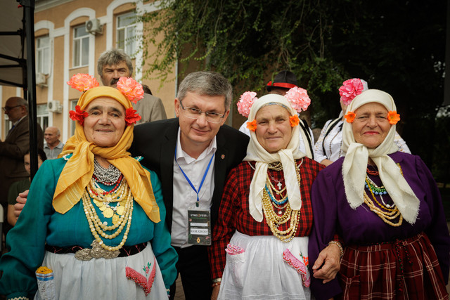 FOTO | Igor Grosu, la Festivalul „Etno Fest” din Taraclia: „Vrem să construim o societate incluzivă și puternică, care protejează tradițiile comunităților”