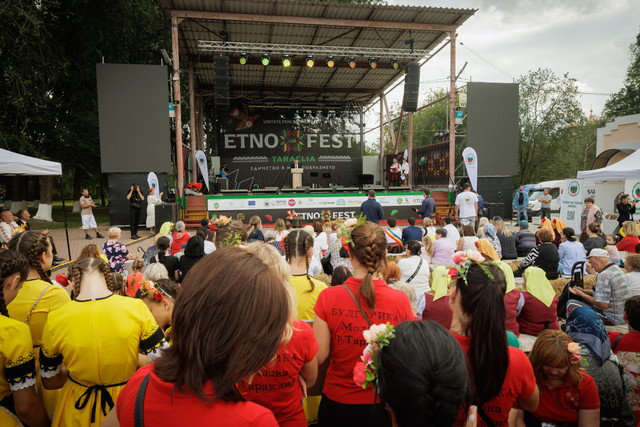 FOTO | Igor Grosu, la Festivalul „Etno Fest” din Taraclia: „Vrem să construim o societate incluzivă și puternică, care protejează tradițiile comunităților”