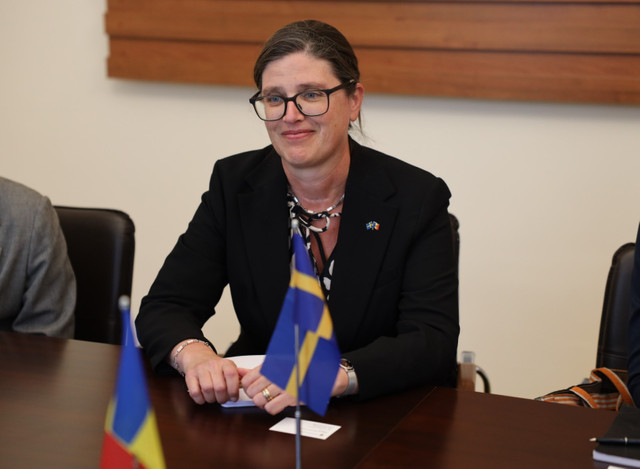 FOTO | Ministra Finanțelor s-a întâlnit cu ambasadoarea Regatului Suediei în Republica Moldova. Promovarea reformelor necesare pe calea integrării europene, pe agenda discuțiilor 