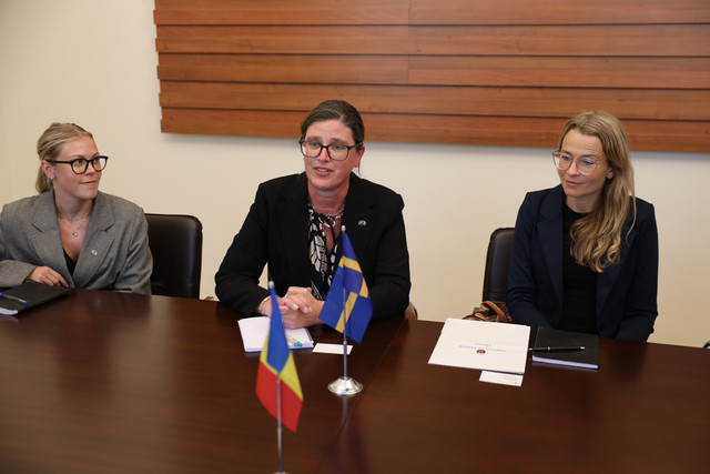 FOTO | Ministra Finanțelor s-a întâlnit cu ambasadoarea Regatului Suediei în Republica Moldova. Promovarea reformelor necesare pe calea integrării europene, pe agenda discuțiilor 