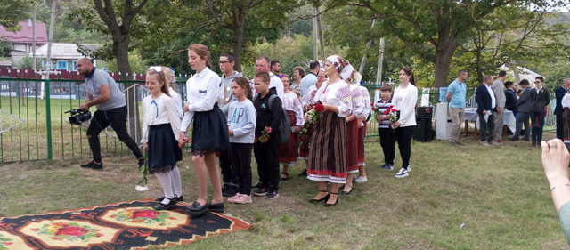 FOTO | În raionul Rezina a fost inaugurat monumentul grănicerului român Toader Crăciun, persecutat de bolșevici