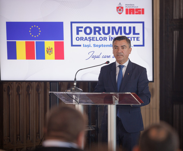 FOTO | Participanții Forumului Orașelor Înfrățite de la Iași au exprimat sprijin deplin pentru integrarea europeană a Republicii Moldova și Ucrainei