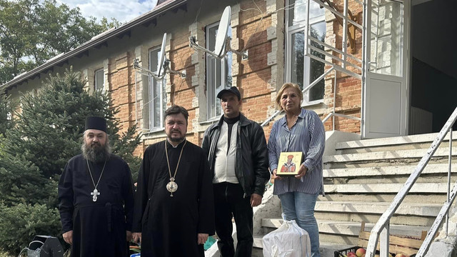 Episcopul Basarabiei de Sud a vizitat un azil de bătrâni din raionul Cahul, unde a donat produse alimentare