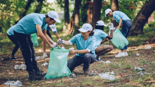 De Ziua Mondială a Salubrizării, autoritățile îndeamnă cetățenii să desfășoare acțiuni de salubrizare în comunități