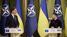 Noul secretar general al NATO, Mark Rutte, întreprinde o vizită la Kiev, ca să asigure Ucraina de susținerea sa