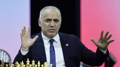 Campionul mondial la șah, Garry Kasparov, îndeamnă cetățenii moldoveni să participe la referendum: „Este alegerea între un trecut totalitar și un viitor bazat pe valori europene. Nu pierdeți această oportunitate!”