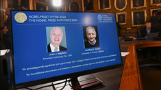 Premiul Nobel pentru Fizică 2024 a fost acordat lui John Hopfield și Geoffrey Hinton, pentru descoperiri și invenții în domeniul machine learning