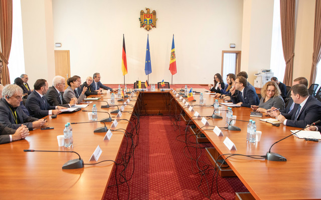 FOTO | Un memorandum privind cooperarea economică și comercială între landul german Baden Württemberg și R. Moldova a fost semnat la Chișinău