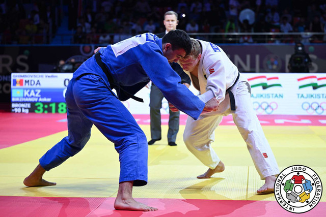 FOTO | Judocanul Vadim Ghimbovschi a cucerit medalia de bronz la Campionatul Mondial din Tadjikistan