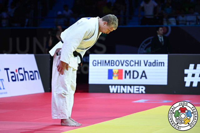 FOTO | Judocanul Vadim Ghimbovschi a cucerit medalia de bronz la Campionatul Mondial din Tadjikistan