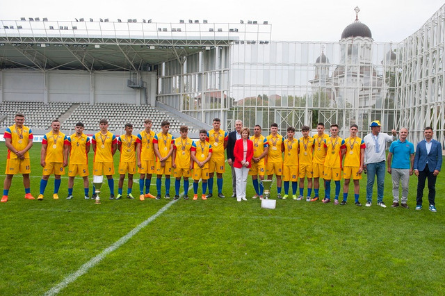 FOTO | Cupa Unirii la Oină. Echipe masculine și feminine din România și Republica Moldova și-au dat întâlnire la București