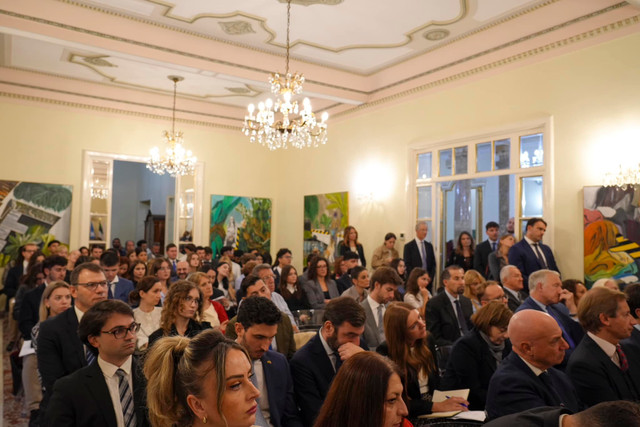 FOTO | Ambasadele României și a Republicii Moldova în Italia au organizat, în colaborare, o conferință despre dezinformarea în contextul referendumului de aderare la UE 