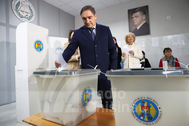 LIVE TEXT | Alegeri prezidențiale și referendum 2024. UPDATE: Peste 25% din numărul total de cetățeni și-au exercitat dreptul de vot până la ora 13:00