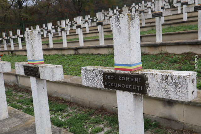 Secretarul de stat al DRRM, Adrian Dupu, a adus un omagiu eroilor români din al II-lea Război Mondial, la Cimitirul de Onoare Românesc de la Țiganca (FOTO)