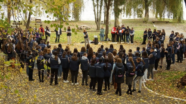 „Sunt PRO, sunt PROfesor” | 200 de tineri profesori din Republica Moldova s-au reunit la o tabără organizată de MEC (FOTO)