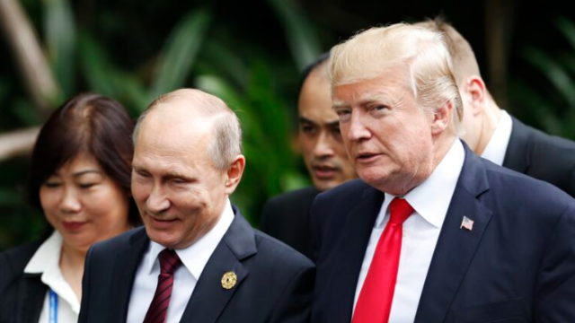 Putin l-a felicitat pe Trump pentru victoria în alegeri și se declară „gata să reia contactul” cu el