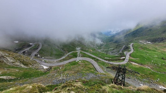 De astăzi, circulația pe Transfăgărășan se închide, din cauza condițiilor meteo nefavorabile 