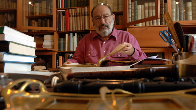 Astra Film Chișinău | Va fi difuzat documentarul poetic „Umberto Eco - Biblioteca lumii”, urmat de o dezbatere pe tema „Era feudalismului digital”