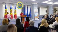 Zece primării din Republica Moldova vor primi câte 15 mii de dolari pentru a dezvolta proiecte de gestionare a problemelor demografice