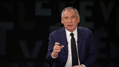 Premierul francez François Bayrou promite formarea unui guvern „până la Crăciun”