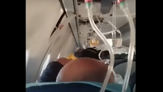 VIDEO | Imagini filmate în avionul Azerbaijan Airlines, chiar înainte de prăbușire. 29 de oameni au supraviețuit