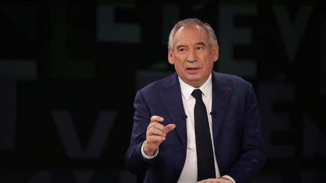 Premierul francez François Bayrou promite formarea unui guvern „până la Crăciun”