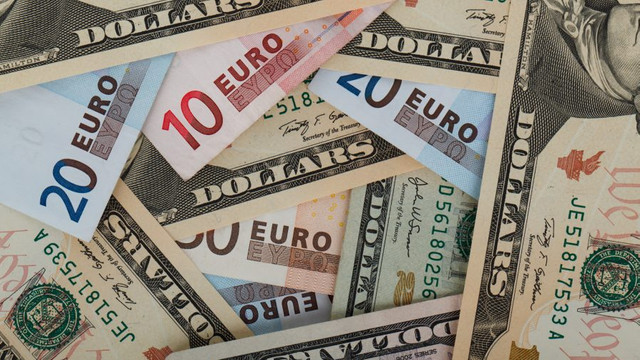 Euro și dolarul încep săptămâna cu scumpiri