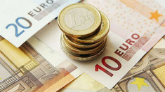 Cât valorează un euro și un dolar. Cursul valutar stabilit de BNM