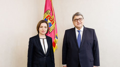 „România este cel mai important partener strategic al Republicii Moldova”. Președinta Maia Sandu și ministrul român de externe, Emil Hurezeanu, au avut o întrevedere la Chișinău