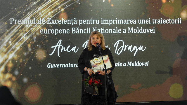 FOTO | Anca Dragu, premiată la Gala Excelenței din România: „Dedic acest premiu echipei BNM și tuturor celor care susțin parcursul european al R. Moldova”